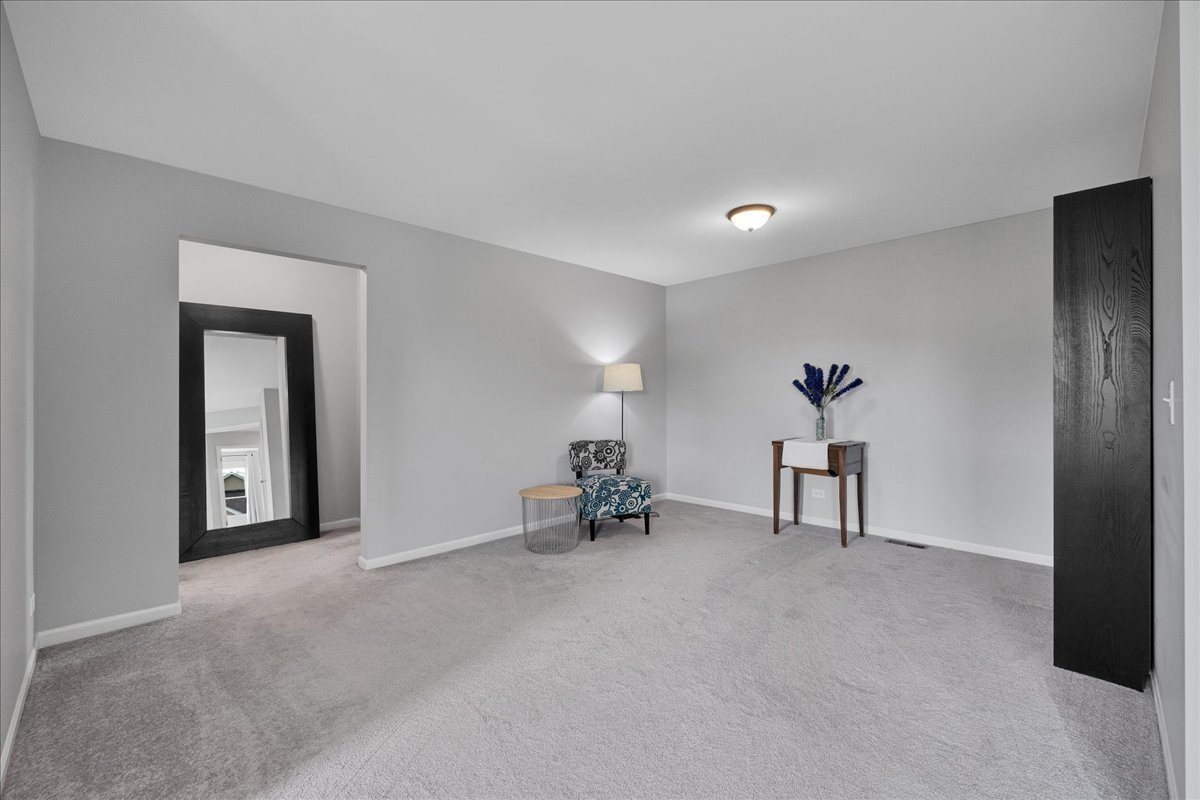 1607 Star Grass Circle Aurora IL 60506