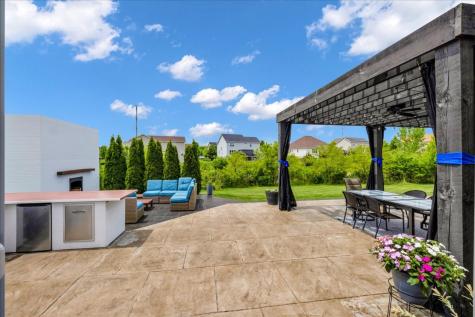 1607 Star Grass Circle Aurora IL 60506
