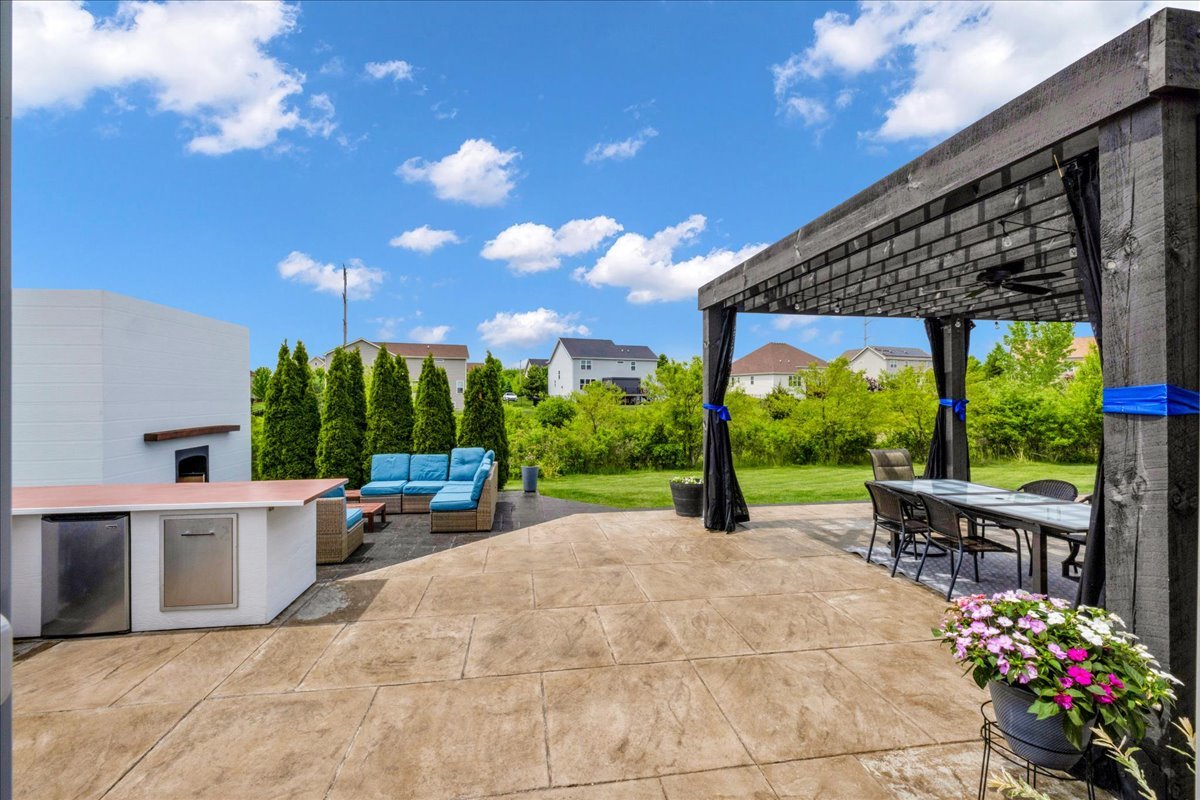 1607 Star Grass Circle Aurora IL 60506