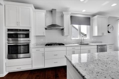 1607 Star Grass Circle Aurora IL 60506