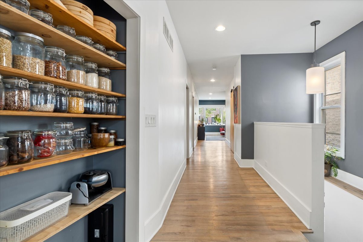 1014 West 31st Place Chicago IL 60608