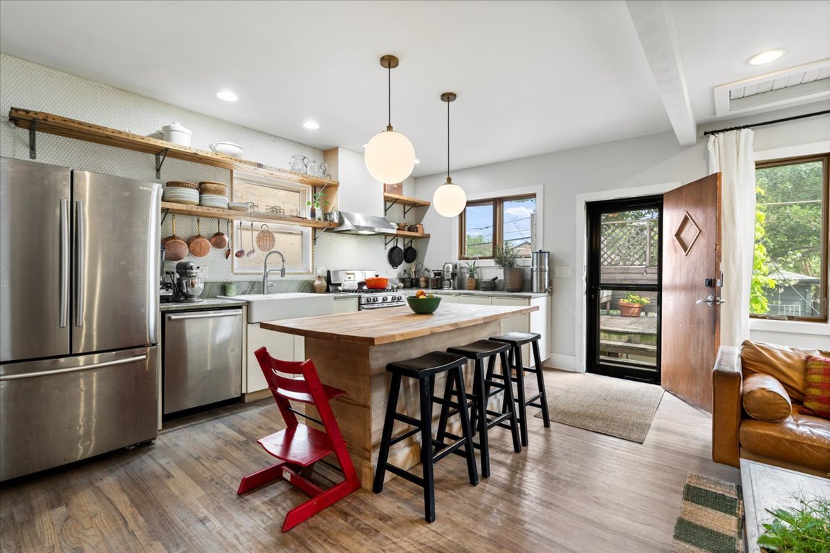 1014 West 31st Place Chicago IL 60608