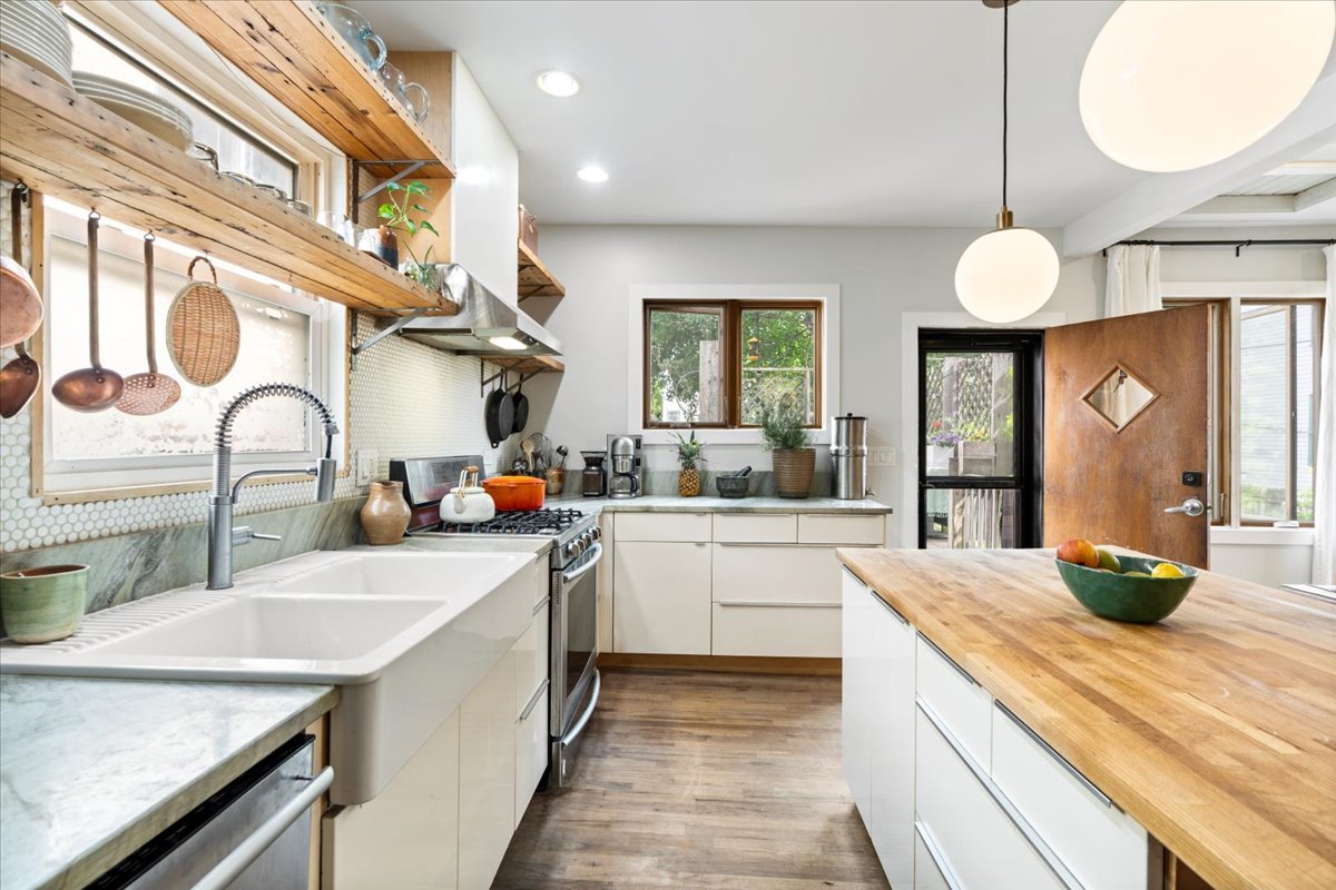 1014 West 31st Place Chicago IL 60608