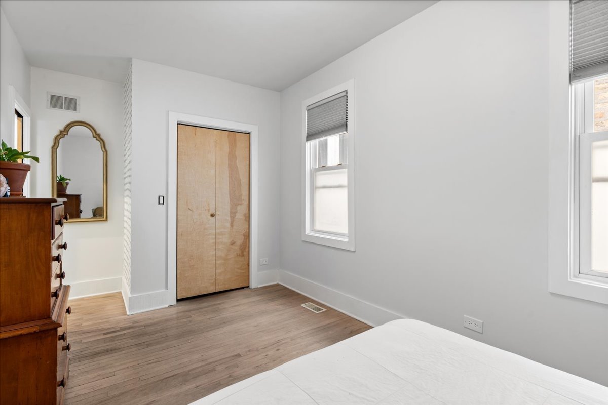 1014 West 31st Place Chicago IL 60608