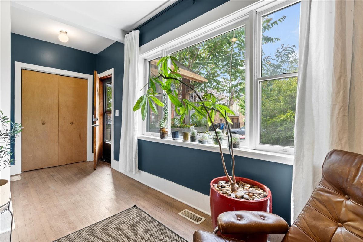 1014 West 31st Place Chicago IL 60608