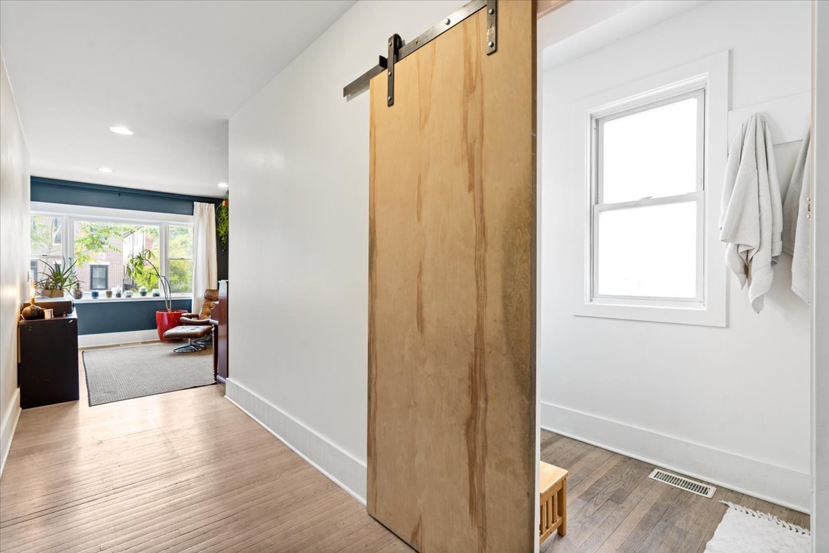 1014 West 31st Place Chicago IL 60608