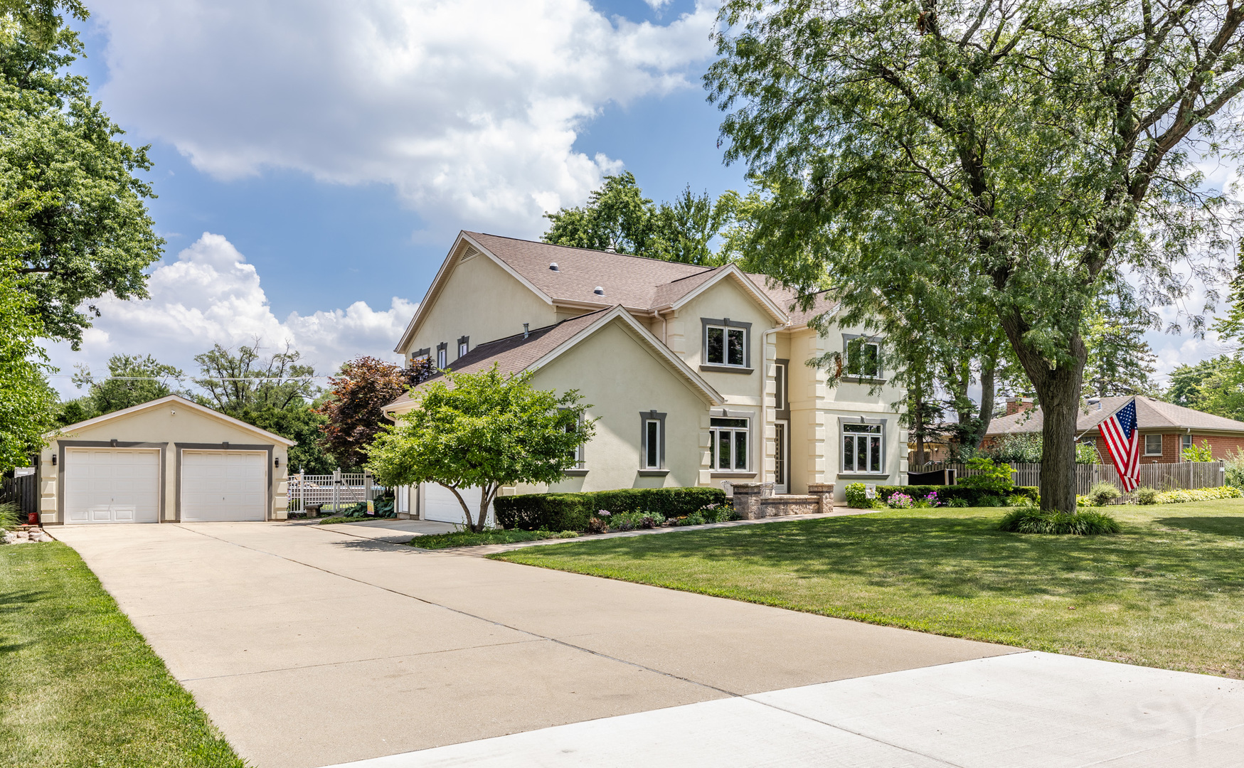 1611 North Evergreen Avenue Arlington Heights IL 60004