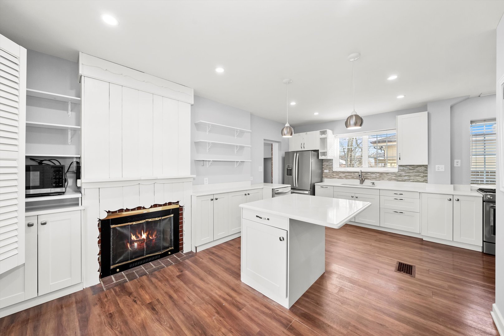 11731 South Bell Avenue Chicago IL 60643