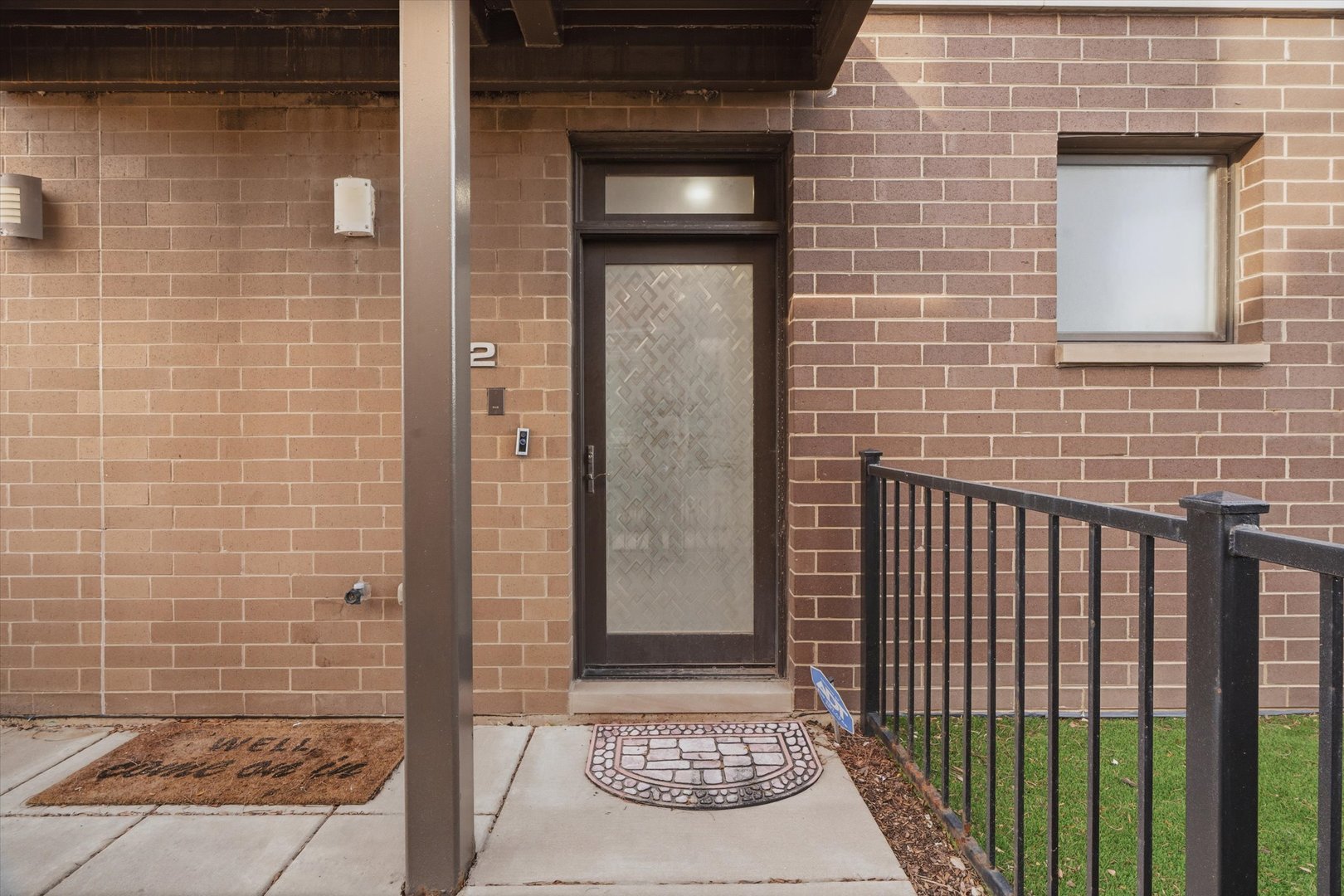 648 West 16th Street Chicago IL 60616