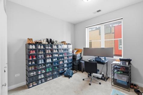 648 West 16th Street Chicago IL 60616