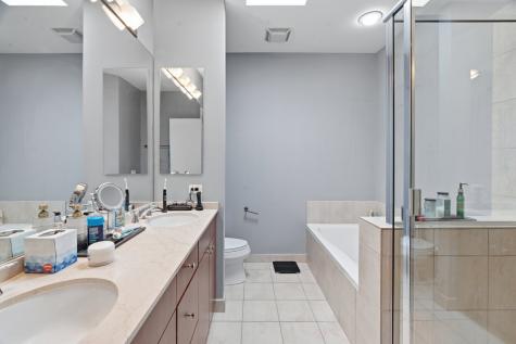 648 West 16th Street Chicago IL 60616