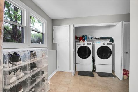 2080 Maplewood Circle Naperville IL 60563