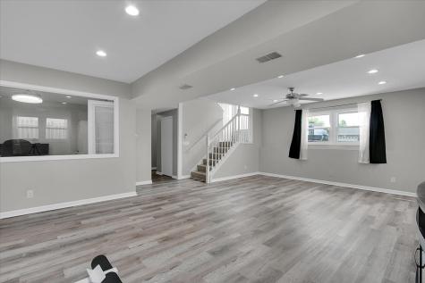 2080 Maplewood Circle Naperville IL 60563
