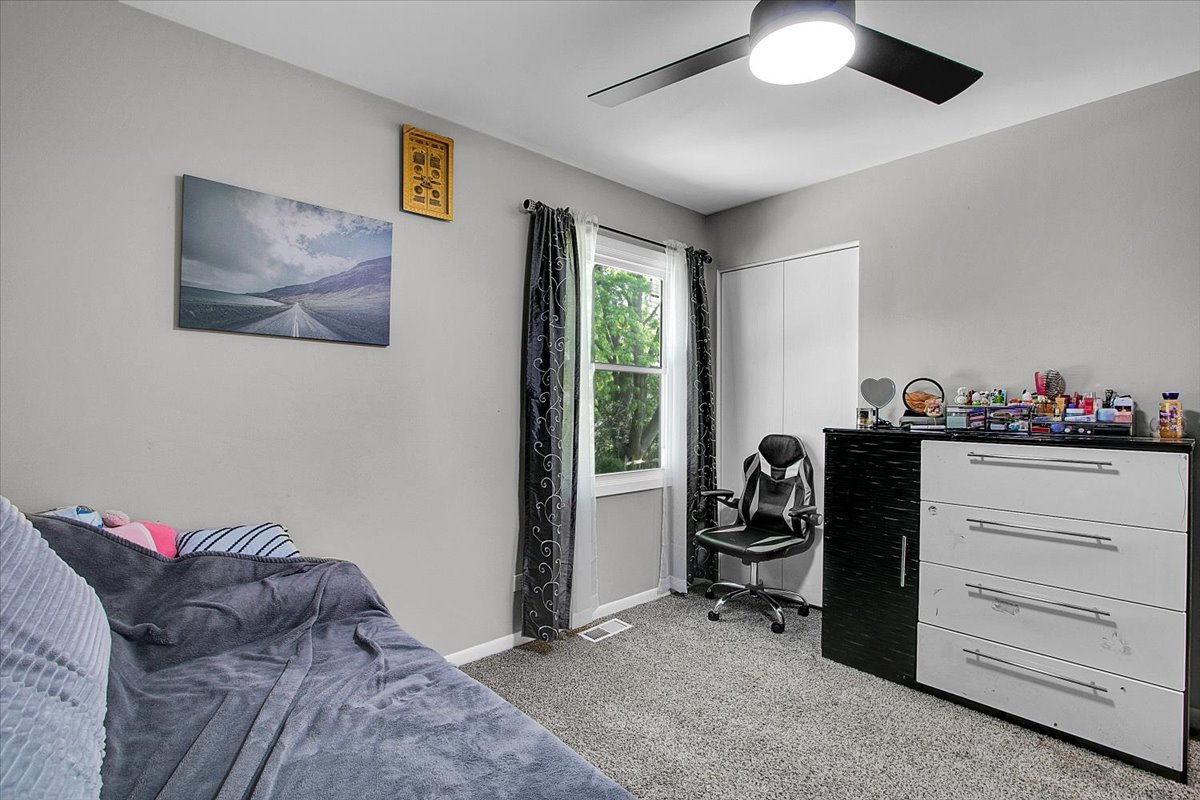 2080 Maplewood Circle Naperville IL 60563