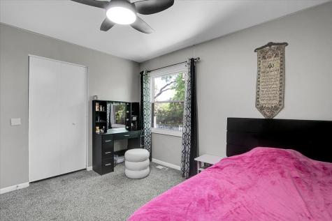 2080 Maplewood Circle Naperville IL 60563
