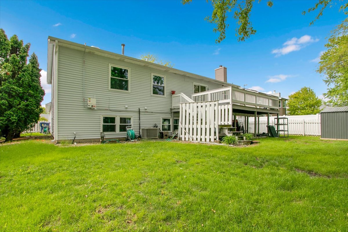2080 Maplewood Circle Naperville IL 60563