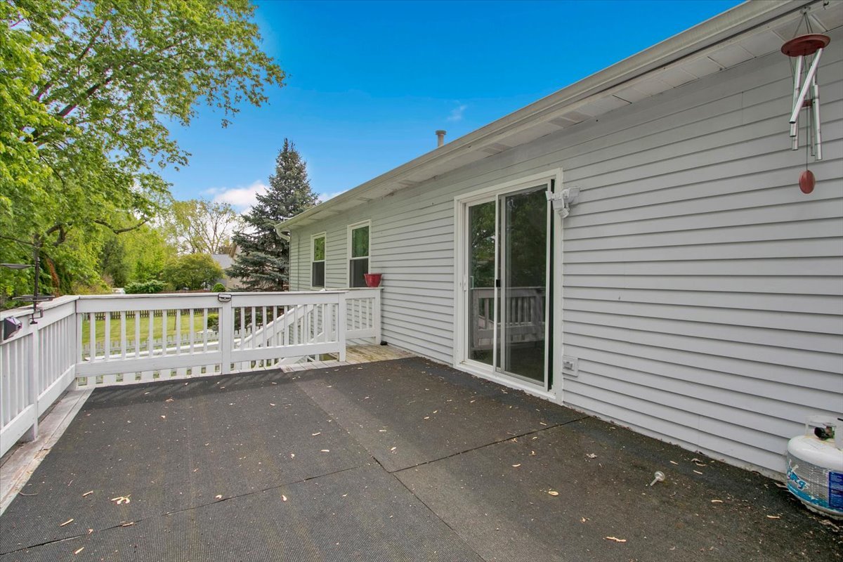 2080 Maplewood Circle Naperville IL 60563
