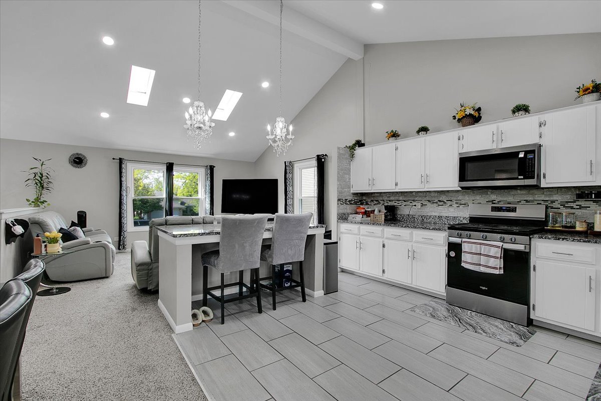 2080 Maplewood Circle Naperville IL 60563