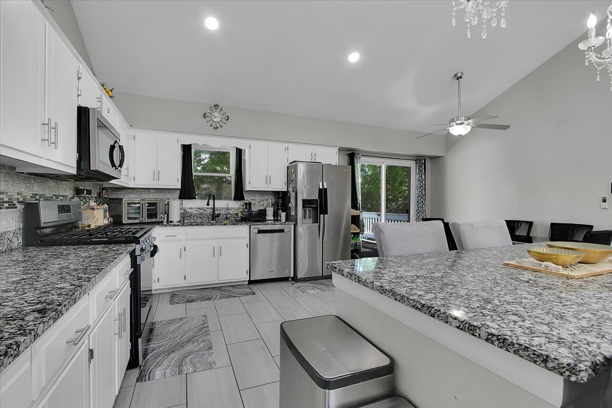 2080 Maplewood Circle Naperville IL 60563