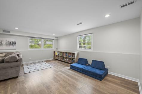 2518 North Ridge Avenue Arlington Heights IL 60004