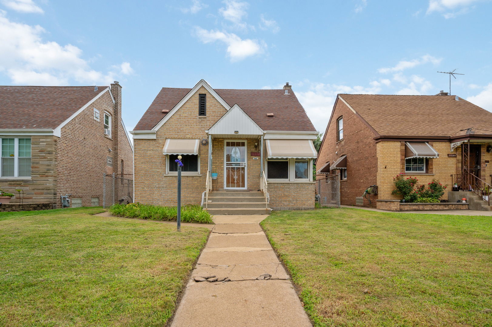 11342 South Avenue J Chicago IL 60617