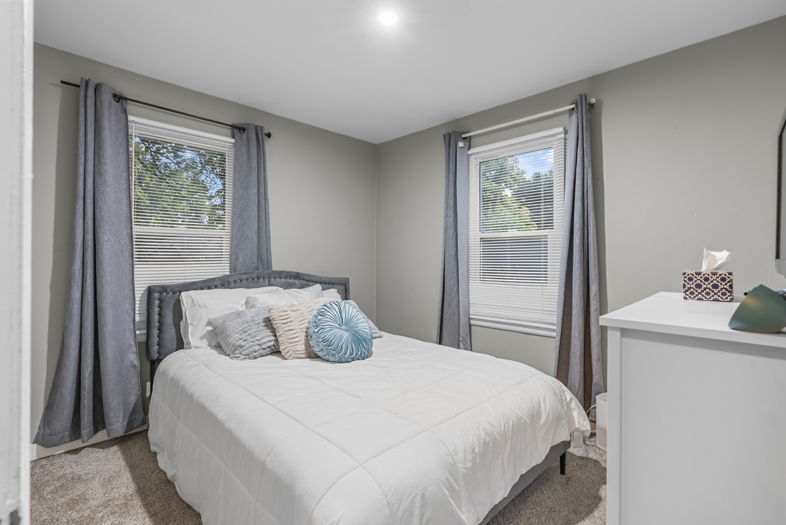 1143 Ridgeway Avenue Aurora IL 60506