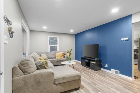 1143 Ridgeway Avenue Aurora IL 60506