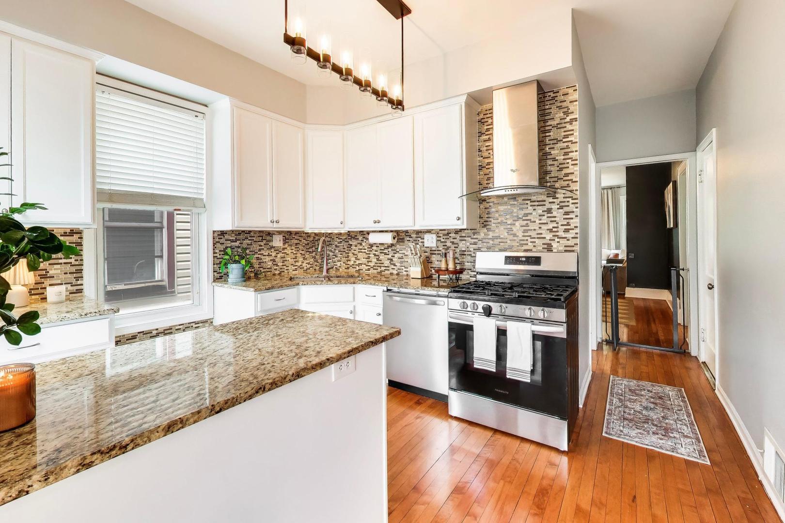3354 West Pensacola Avenue Chicago IL 60618