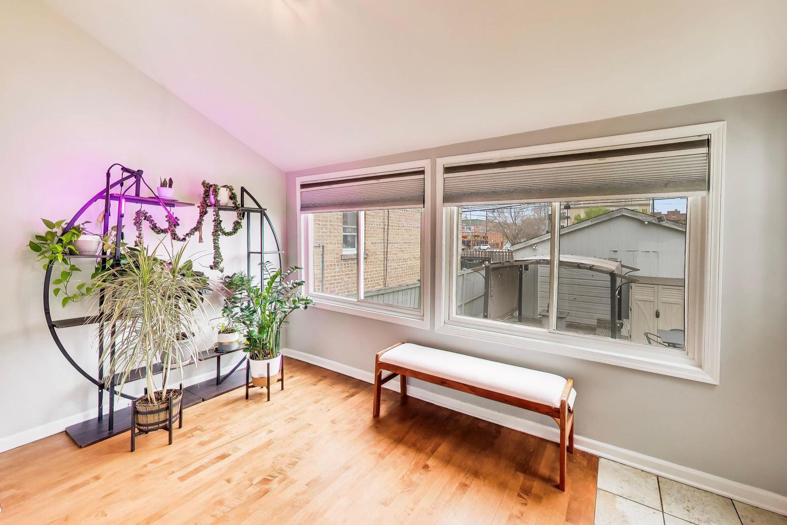 3354 West Pensacola Avenue Chicago IL 60618