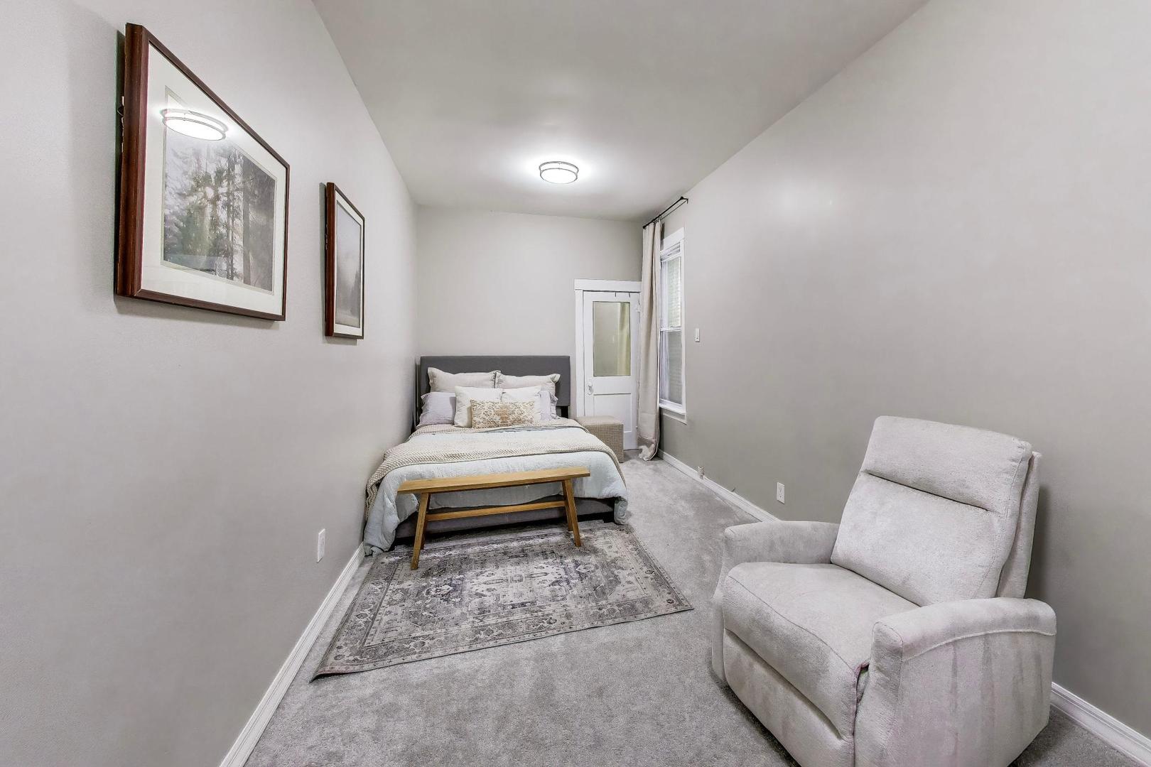 3354 West Pensacola Avenue Chicago IL 60618