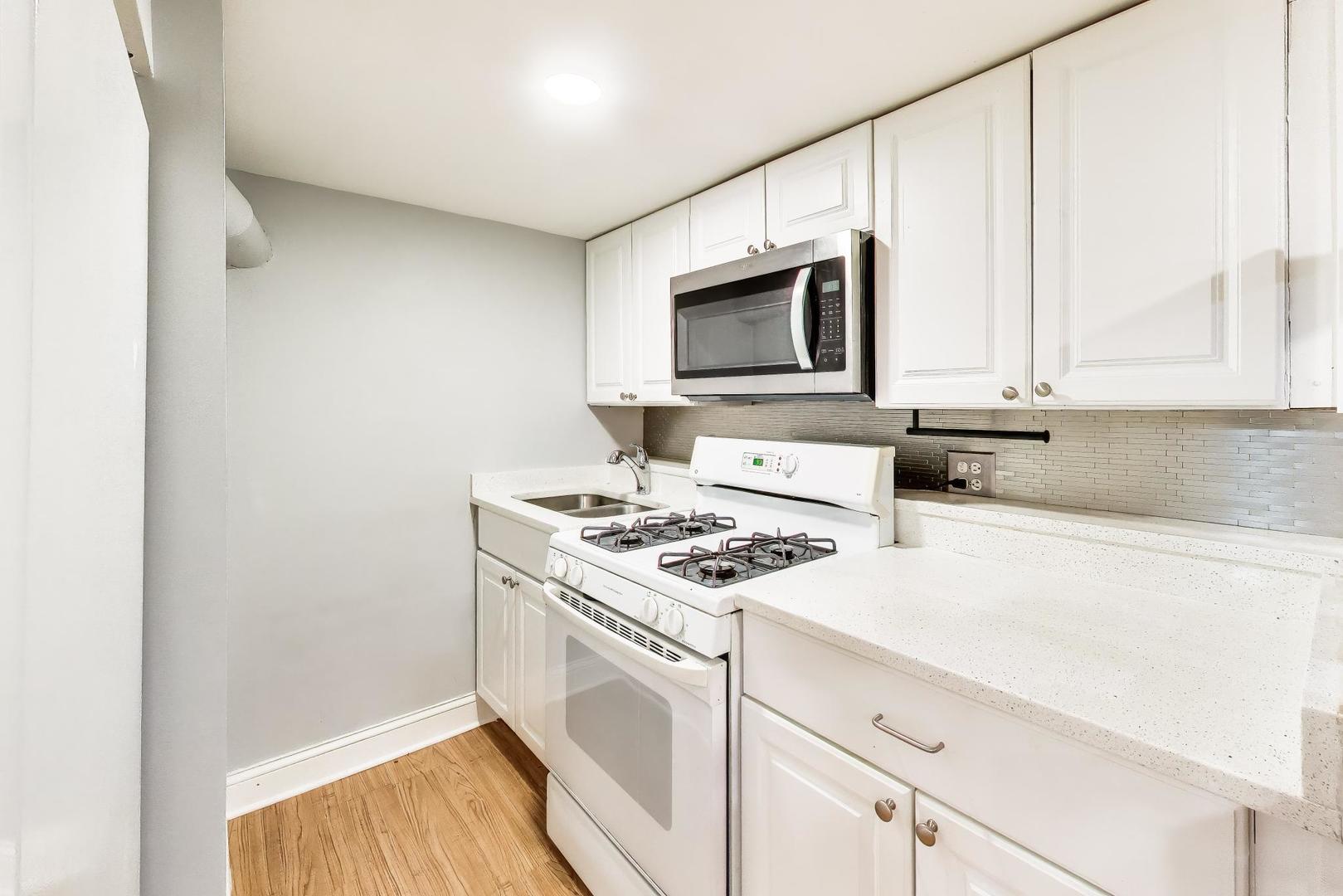 3354 West Pensacola Avenue Chicago IL 60618