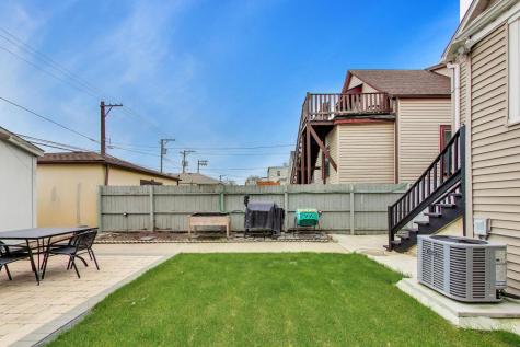 3354 West Pensacola Avenue Chicago IL 60618