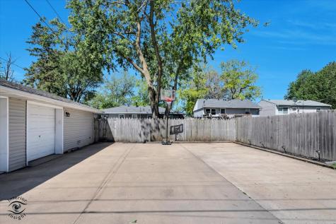 272 South Randolph Avenue Bradley IL 60915