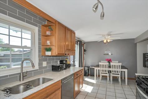 272 South Randolph Avenue Bradley IL 60915