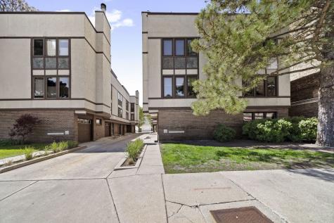 425 South Oak Park Avenue Oak Park IL 60302