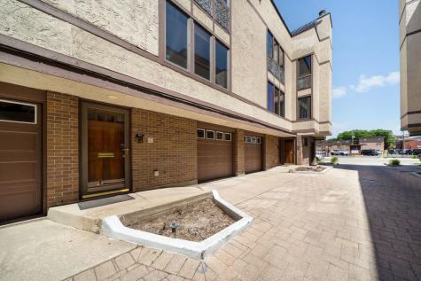 425 South Oak Park Avenue Oak Park IL 60302