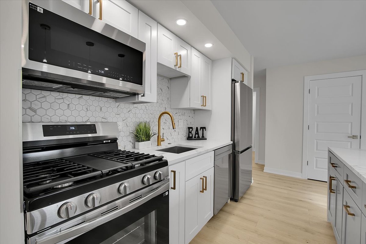 1109 71ST Street Darien IL 60561