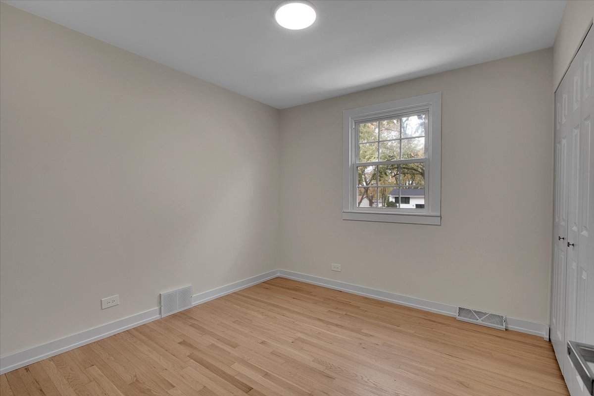 1109 71ST Street Darien IL 60561