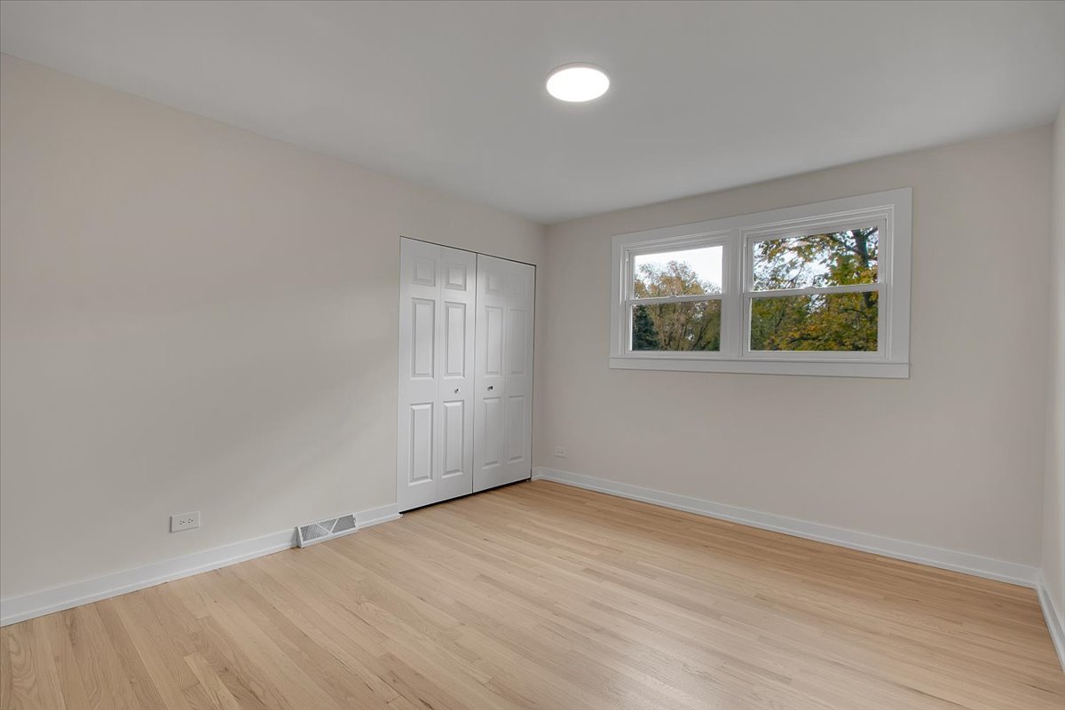 1109 71ST Street Darien IL 60561