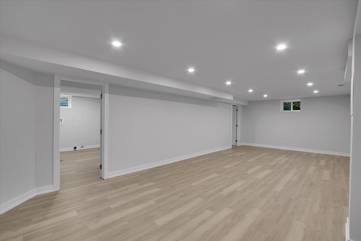 1109 71ST Street Darien IL 60561