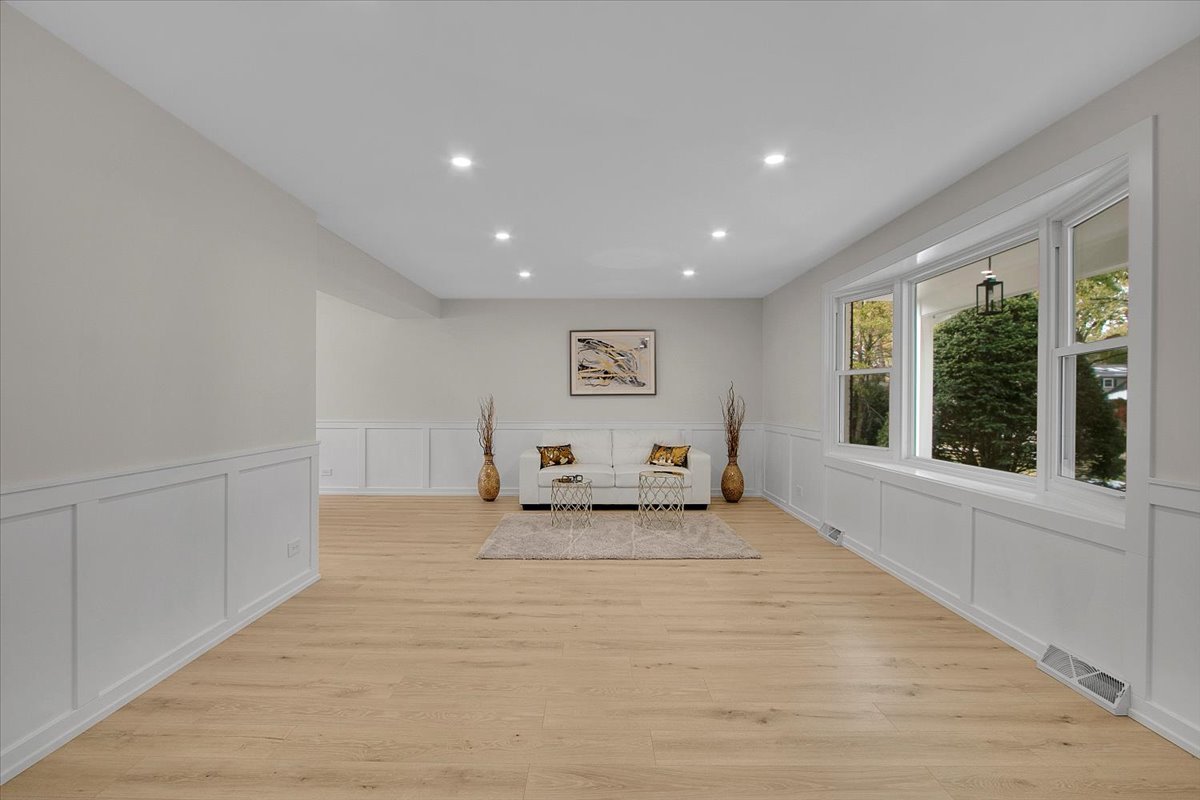 1109 71ST Street Darien IL 60561