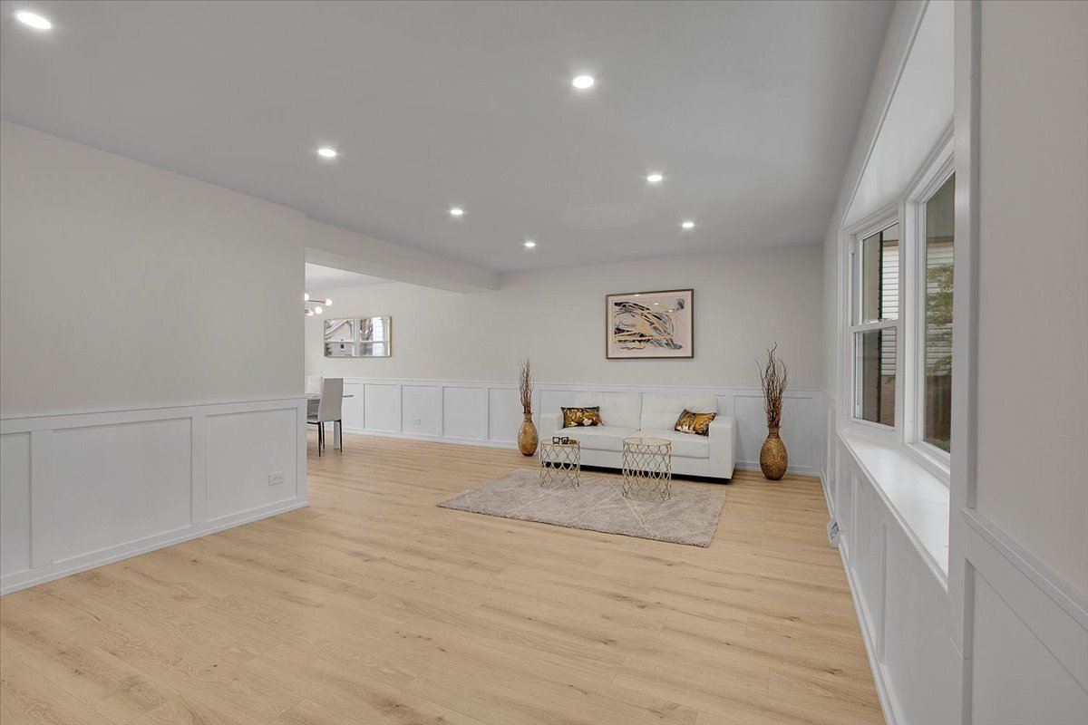 1109 71ST Street Darien IL 60561