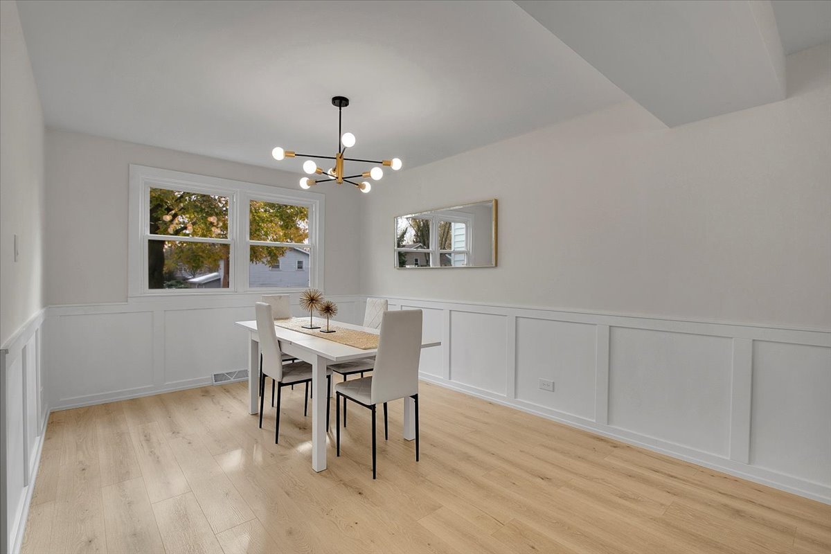 1109 71ST Street Darien IL 60561