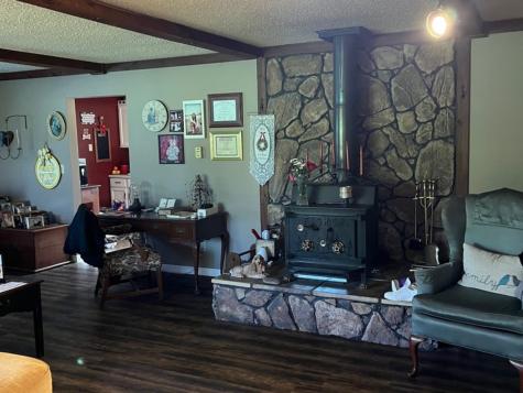 17376 Garrett Road Johnston City IL 62951