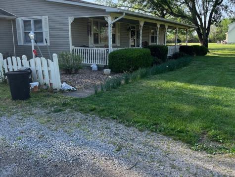 17376 Garrett Road Johnston City IL 62951