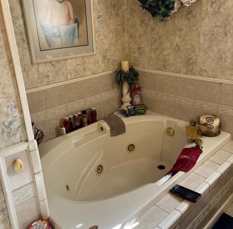 17376 Garrett Road Johnston City IL 62951