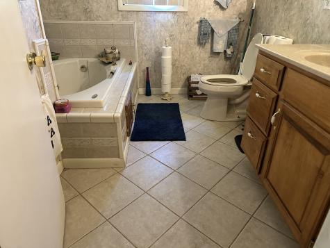 17376 Garrett Road Johnston City IL 62951