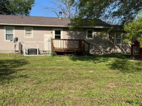 17376 Garrett Road Johnston City IL 62951