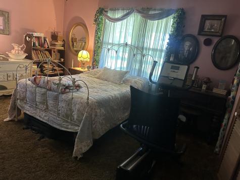 17376 Garrett Road Johnston City IL 62951
