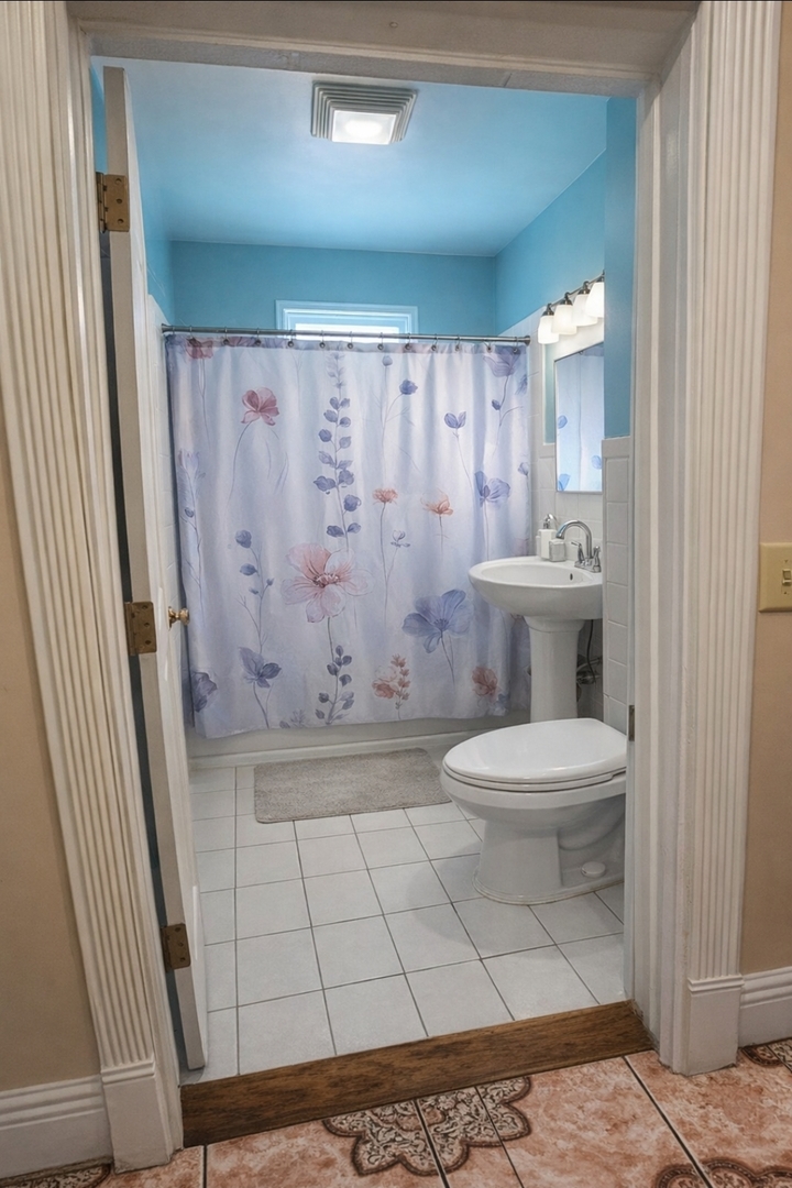 2046 North Narragansett Avenue Chicago IL 60639